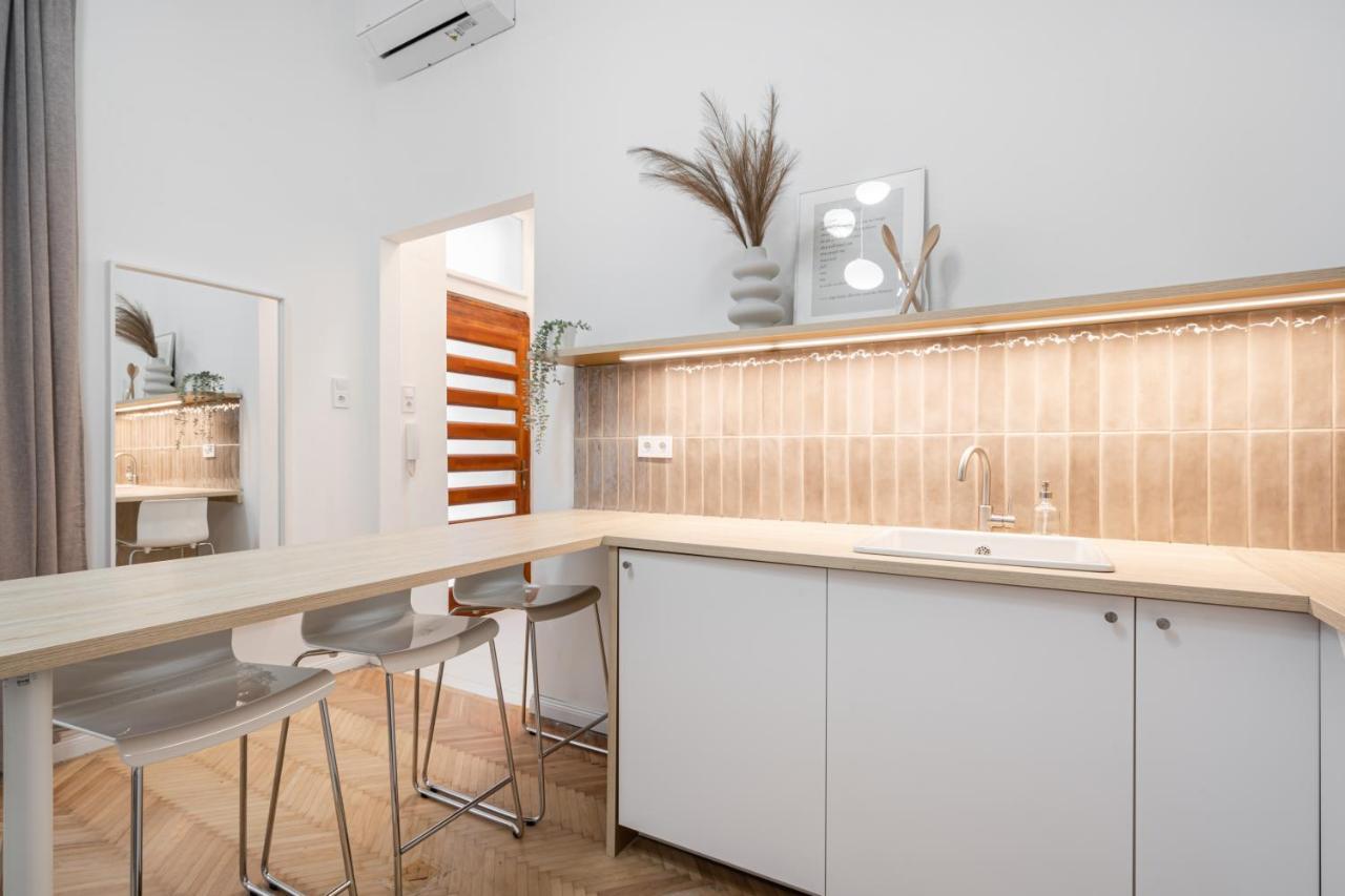 K10 - Kazinczy Street Heritage Suite - Best Location By Bqa Budapest Luaran gambar